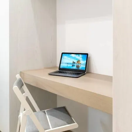 Evoque Place Villa Aigio