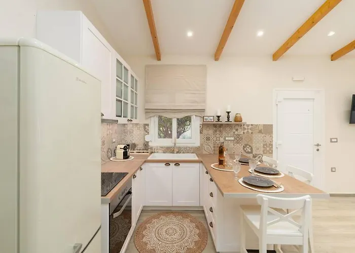 Evoque Place * Aigio